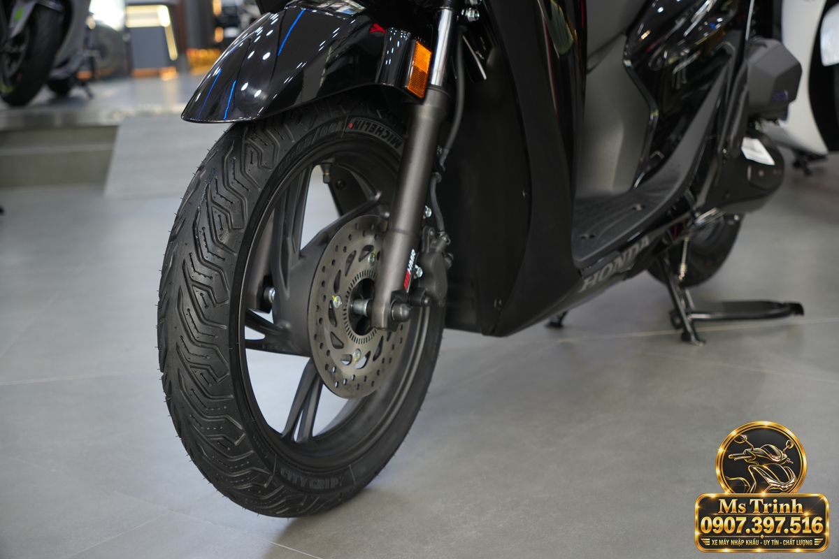 Honda SH150i Ý đen bóng 2027 tại Đồng Nai - Sơn bóng lịch sự, tiện ích cho mỗi ngày