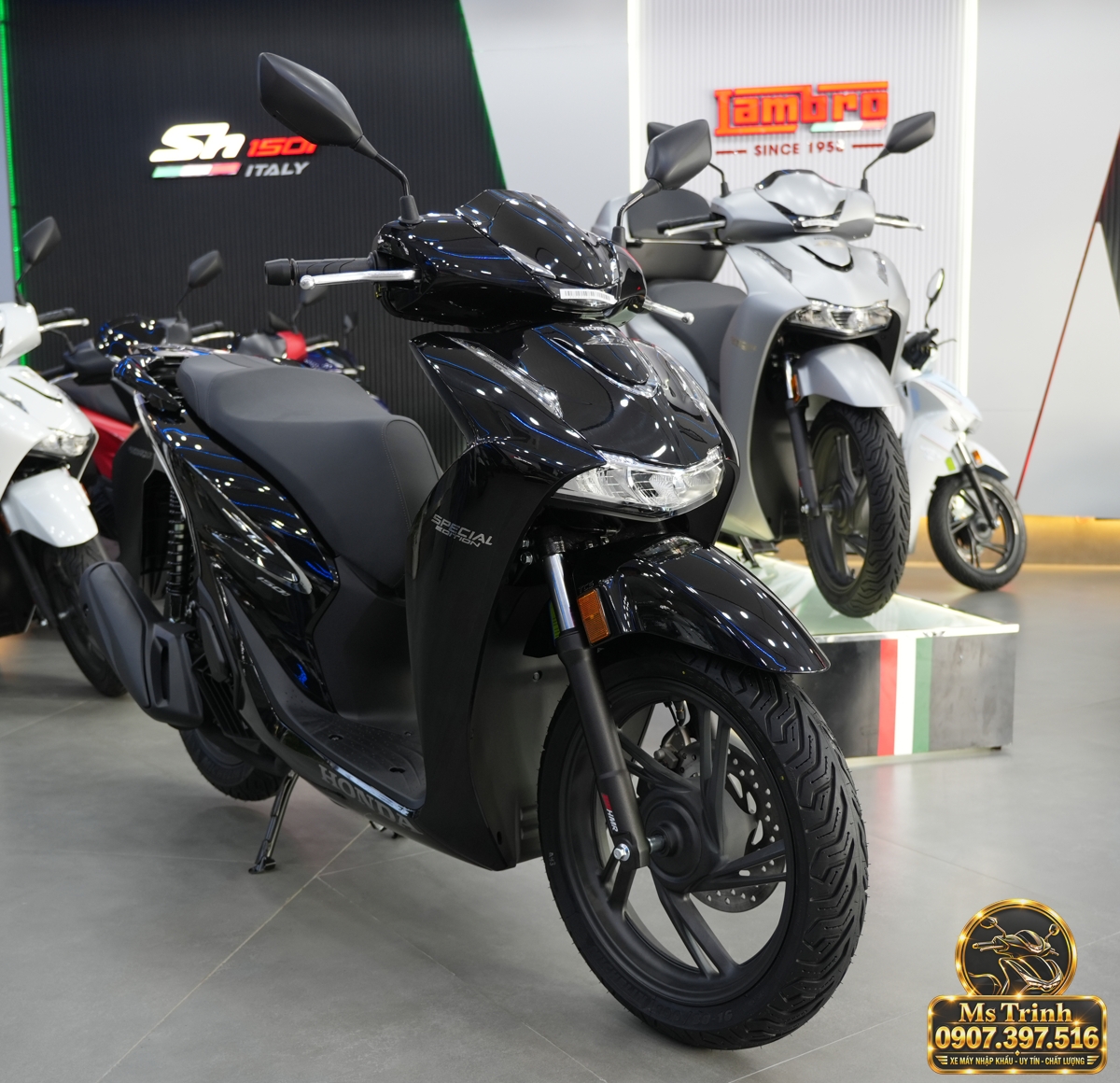 Honda SH150i Ý đen bóng 2027 tại Đồng Nai - Sơn bóng lịch sự, tiện ích cho mỗi ngày