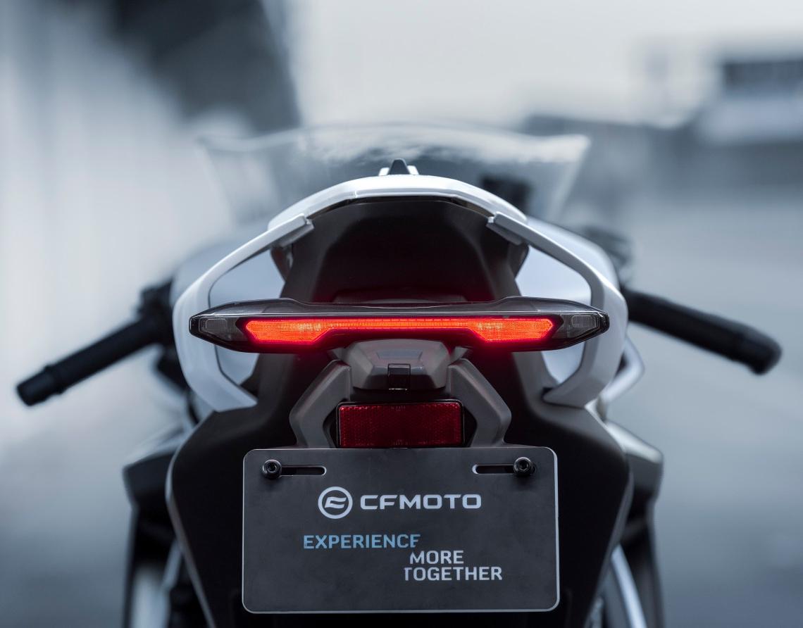 CF Moto 675SR-R 2025 3 Xi Lanh Ngang, Siêu Thể Thao, Giá Rẻ tại Đồng Nai