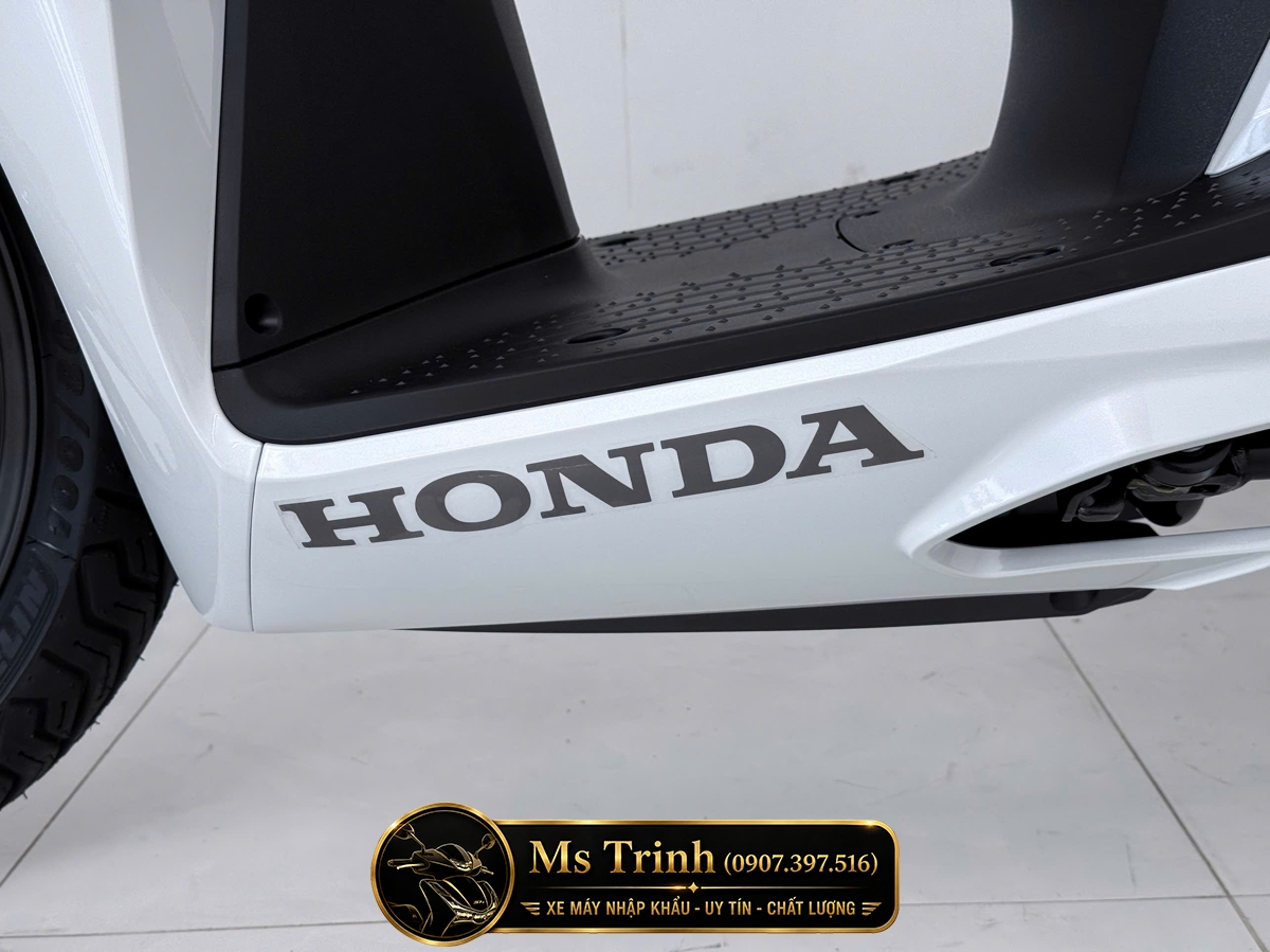 Honda SH150i Special Edition Standard nhập HMR Ý màu trắng tại Đồng Nai: Giá trị nằm trong từng chi tiết nguyên bản