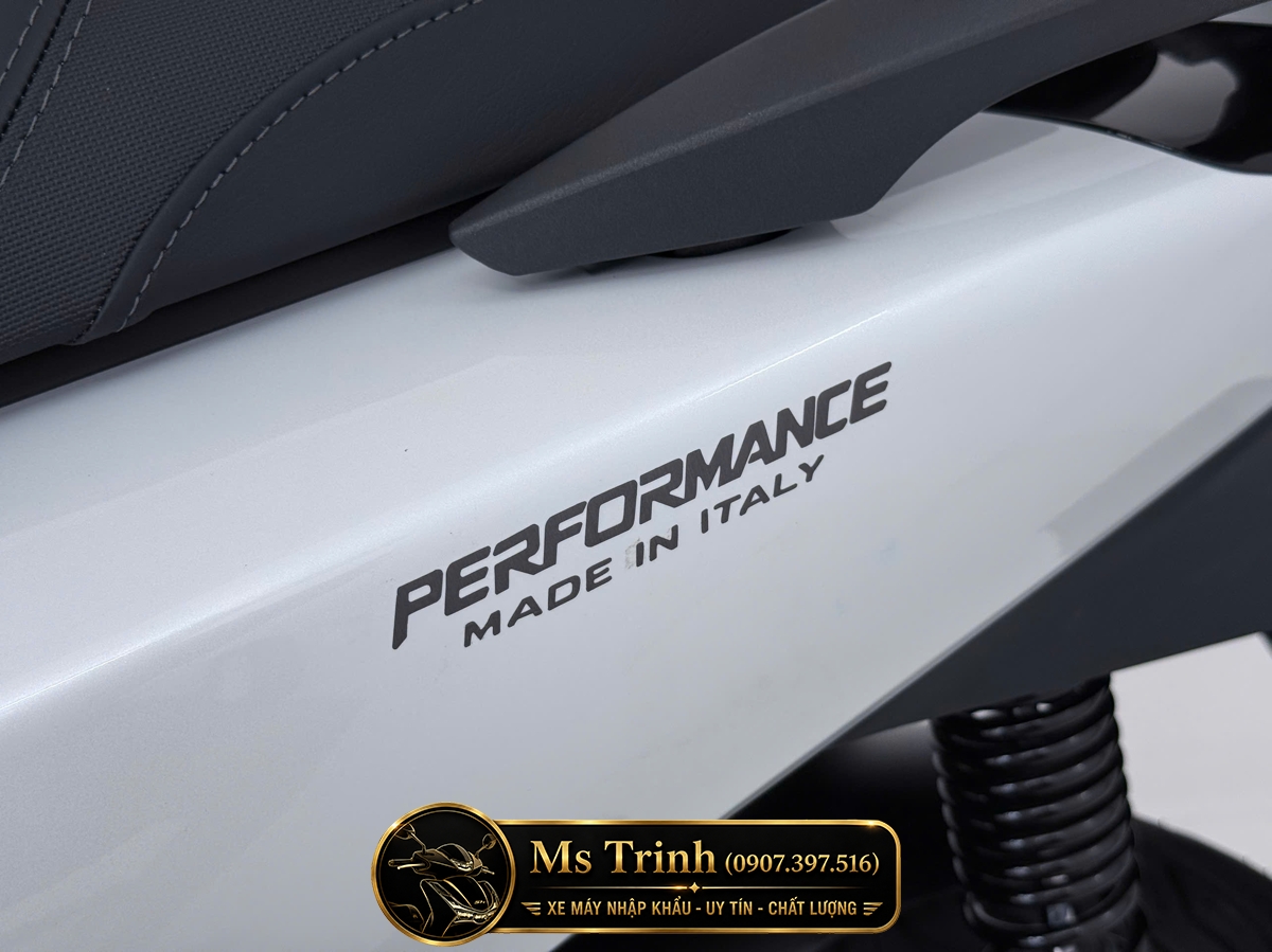 Honda SH150i Special Edition Standard nhập HMR Ý màu trắng tại Đồng Nai: Giá trị nằm trong từng chi tiết nguyên bản