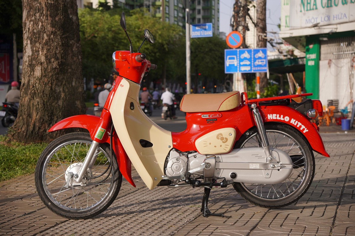 Honda Super Cub 50cc Hello Kitty Edition, Made In Japan, Hàng Hiếm tại Đồng Nai