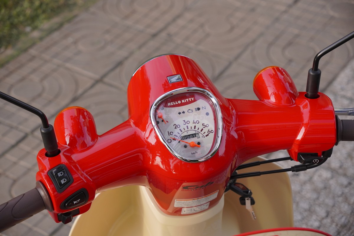 Honda Super Cub 50cc Hello Kitty Edition, Made In Japan, Hàng Hiếm tại Đồng Nai