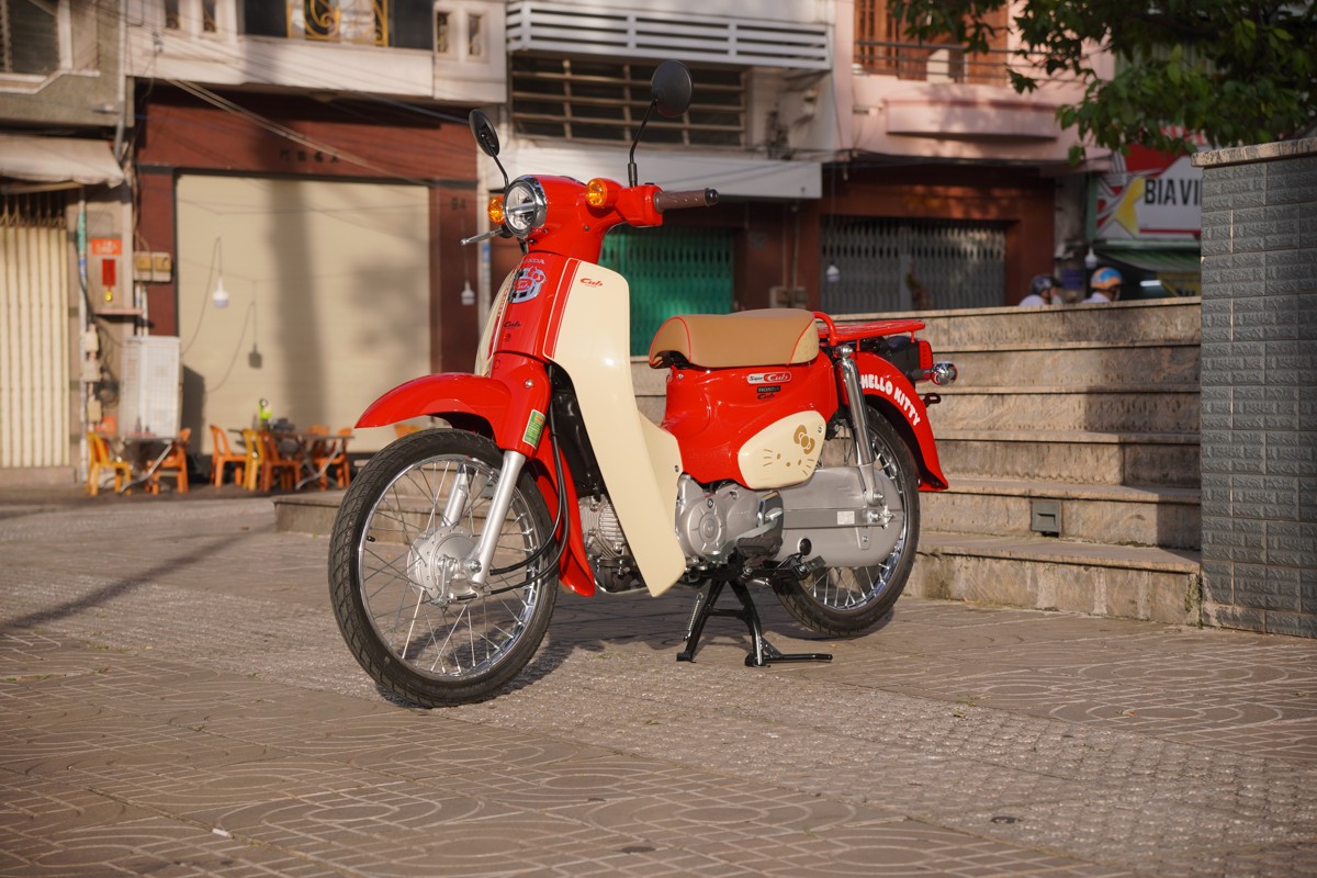 Honda Super Cub 50cc Hello Kitty Edition, Made In Japan, Hàng Hiếm tại Đồng Nai