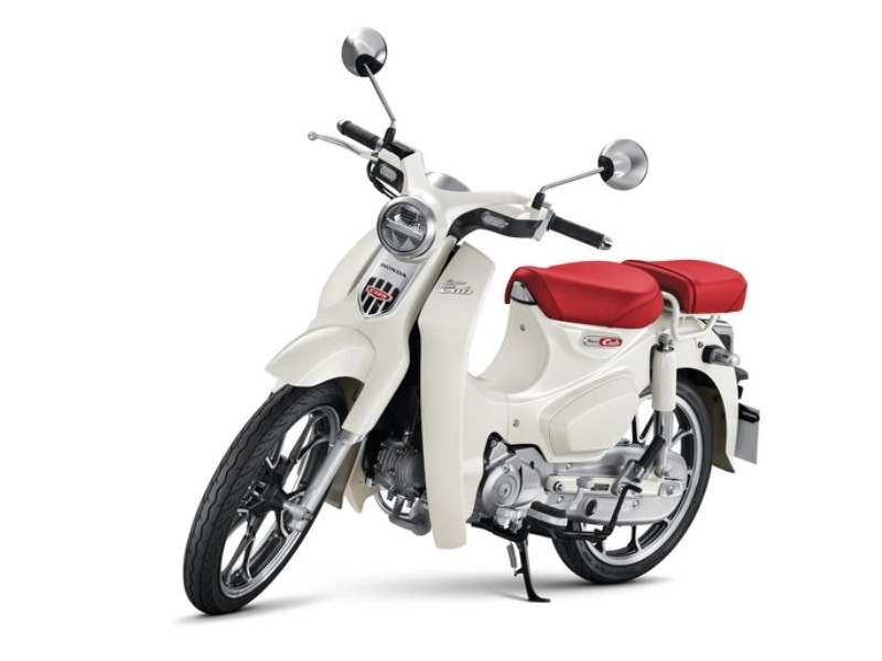Honda Super Cub 125 Custom Edition Thái Lan 2025 màu trắng tại Đồng Nai