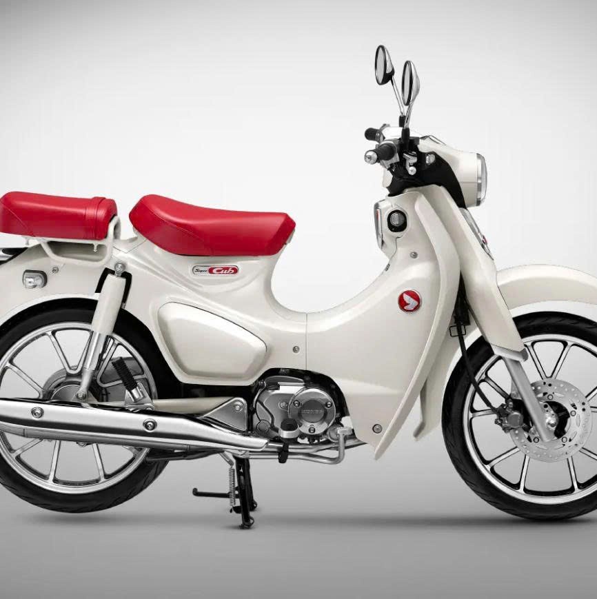 Honda Super Cub 125 Custom Edition Thái Lan 2025 màu trắng tại Đồng Nai