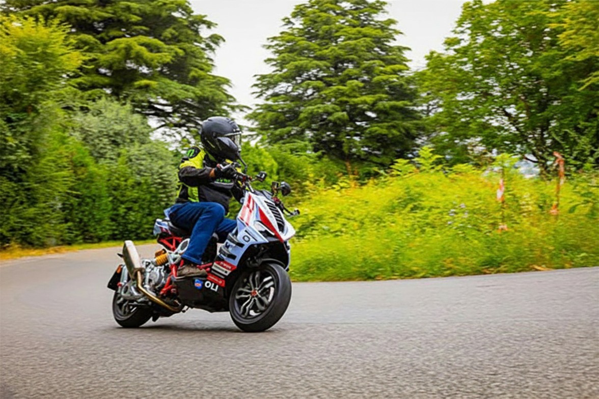 Italjet Dragster 300 Gresini Racing Tại Đồng Nai - Chiếc Scooter Ý Khiến Dân Chơi Xe Phải Ngoái Nhìn