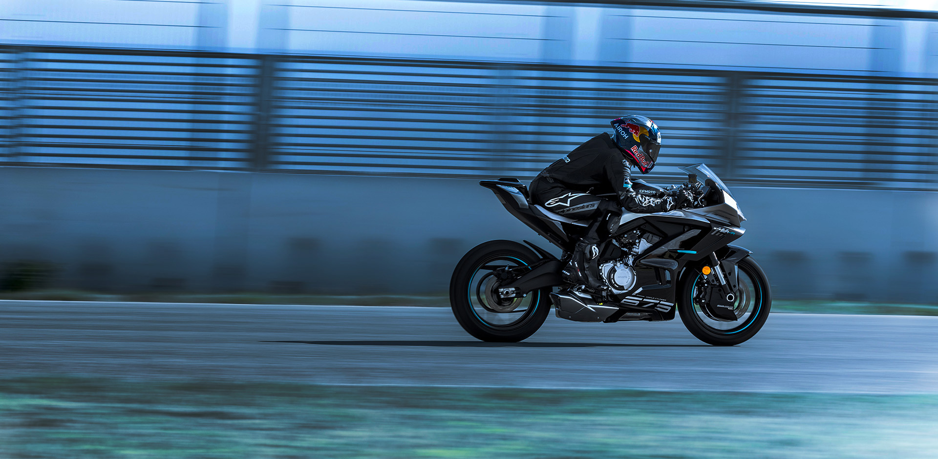CF Moto 675SR-R 2025 3 Xi Lanh Ngang, Siêu Thể Thao, Giá Rẻ tại Đồng Nai