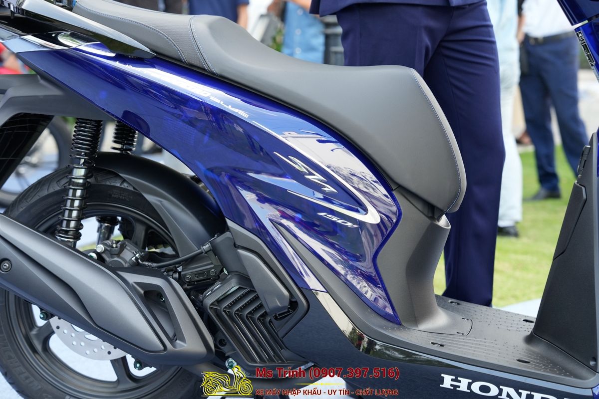 Honda SH150 Vetro Blue 2026 Limited Edition - Siêu phẩm SH Ý dàn áo xanh trong suốt cực hiếm tại Đồng Nai