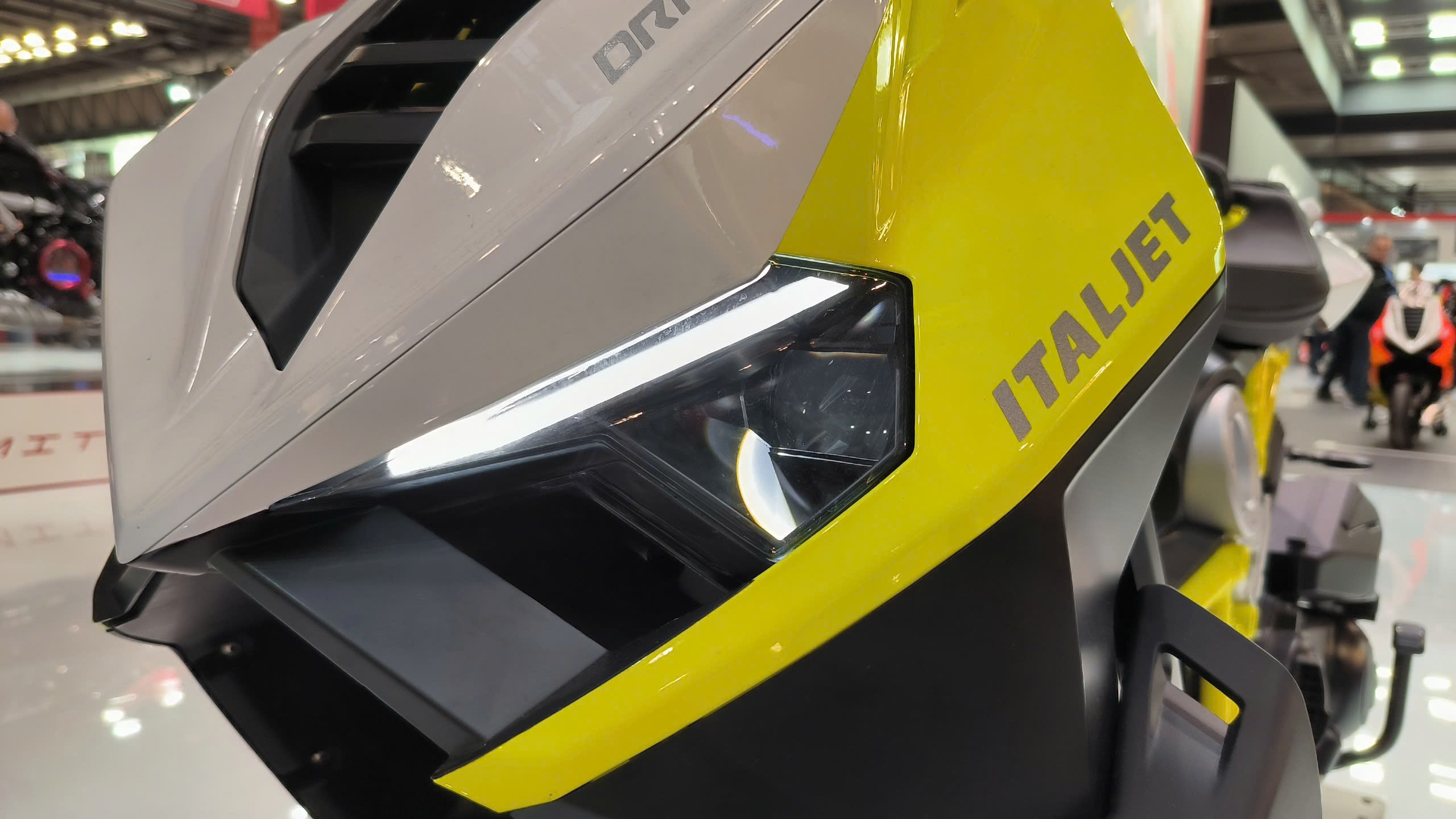 Italjet Dragster 300, Xe Tay Ga Thể Thao Thương Hiệu Từ Italy tại Đồng Nai