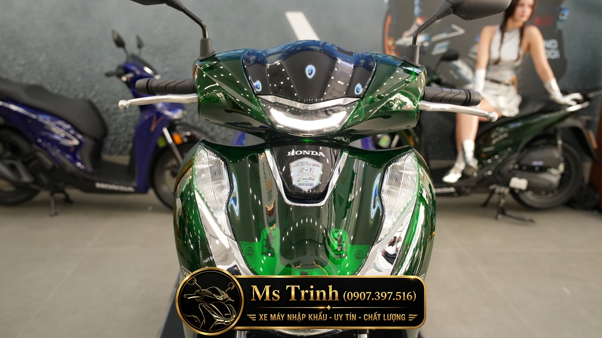 Hệ thống LED trên Honda SH150i Italy Green Sapphire Đèn LED toàn bộ kết hợp ngoại hình hai màu trên Honda SH150i Italy